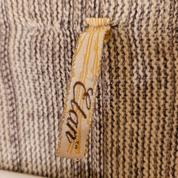 Cardigan - Picture 3 of 3